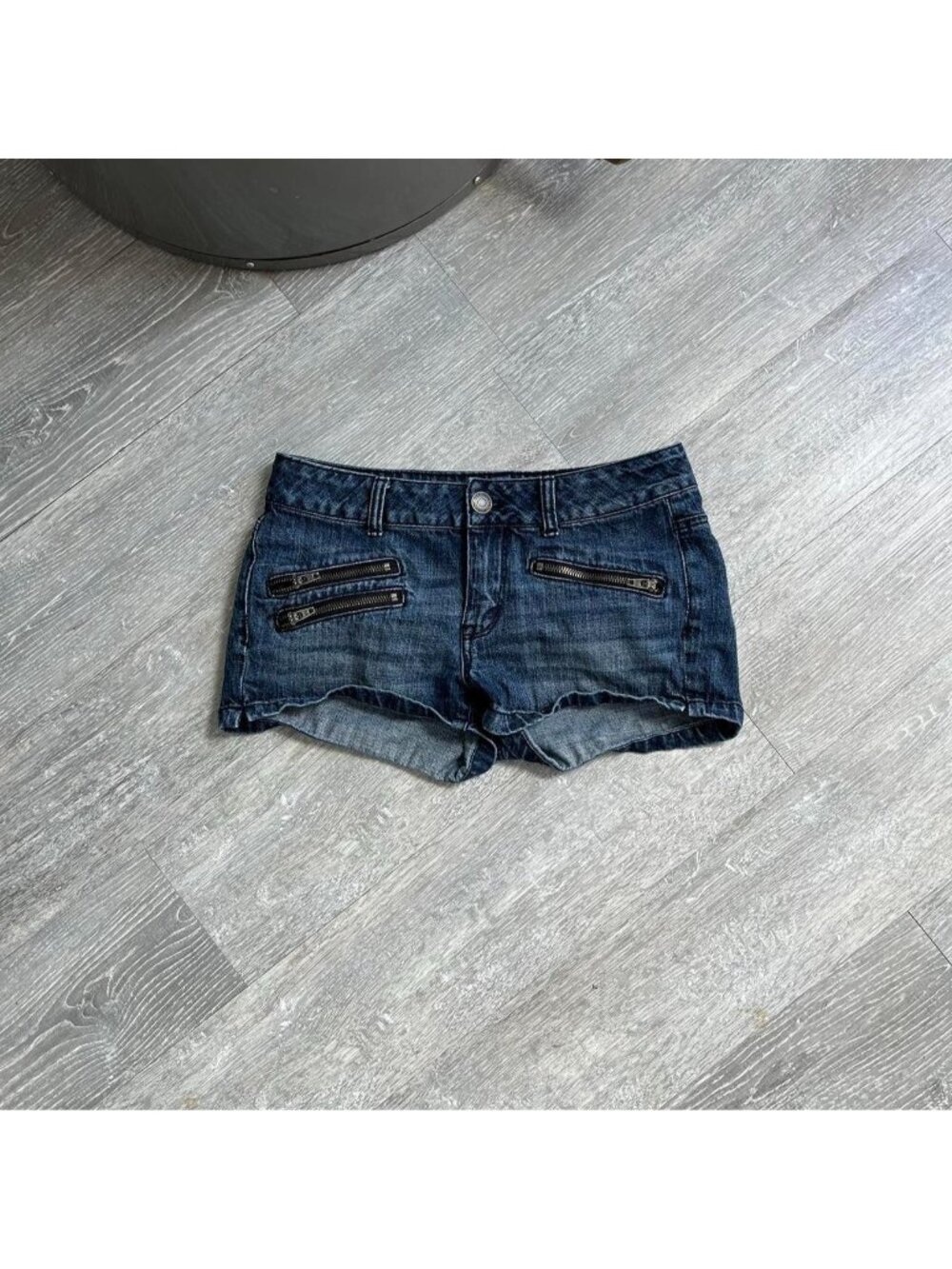 Navy Blue Y2K American Eagle Low-Rise Mini Denim Shorts W/ Zipper Details